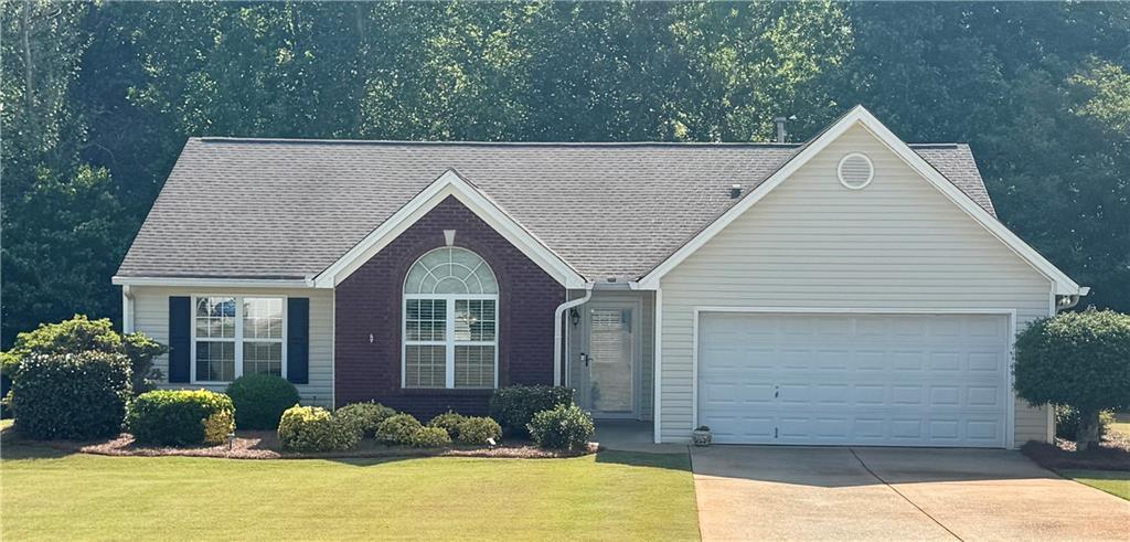 5433 Evergreen Forest Ct., Flowery Branch, GA 30542