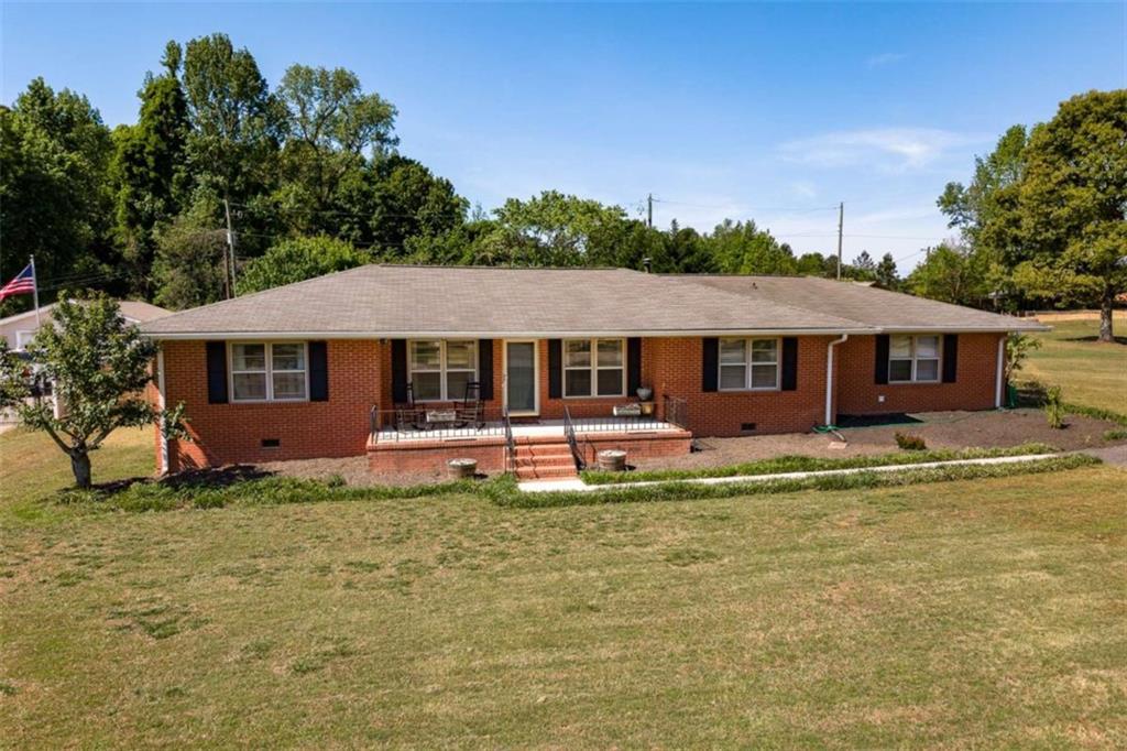338 Virginia Ln., Hull, GA 30646