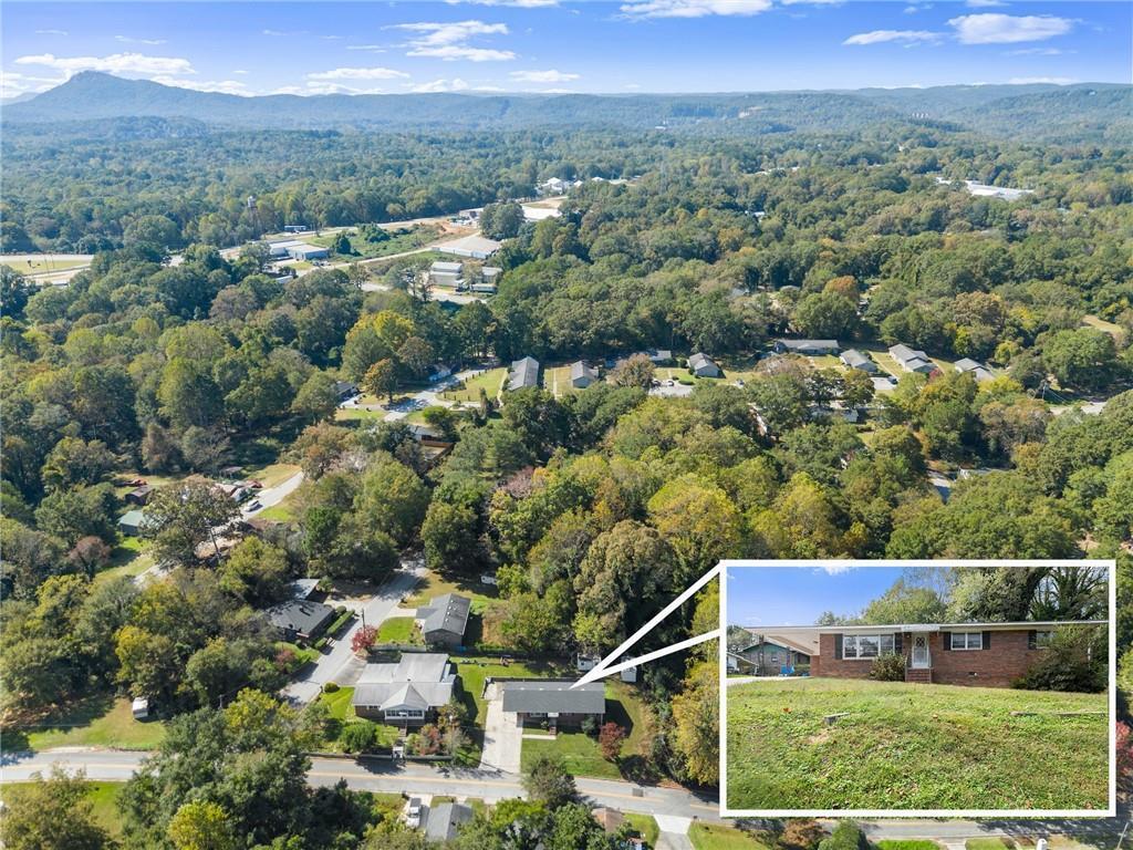 574 S Sage St., Toccoa, GA 30577