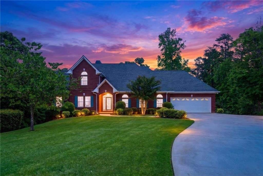 2744 Waters Edge Dr., Gainesville, GA 30504