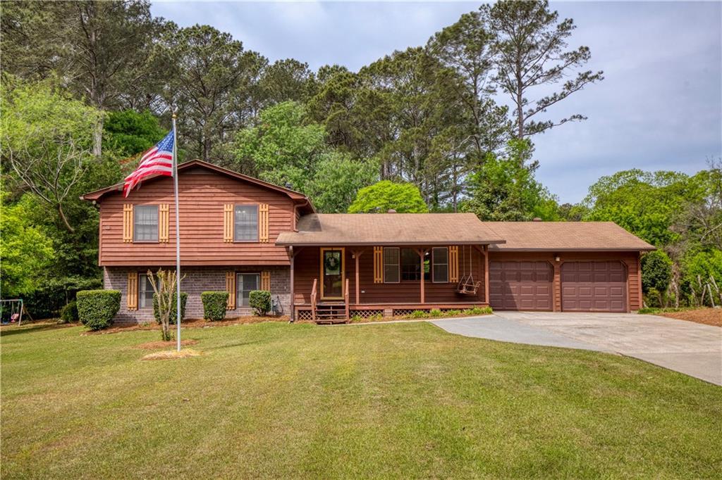 1111 Holly Hills Dr., Lilburn, GA 30047