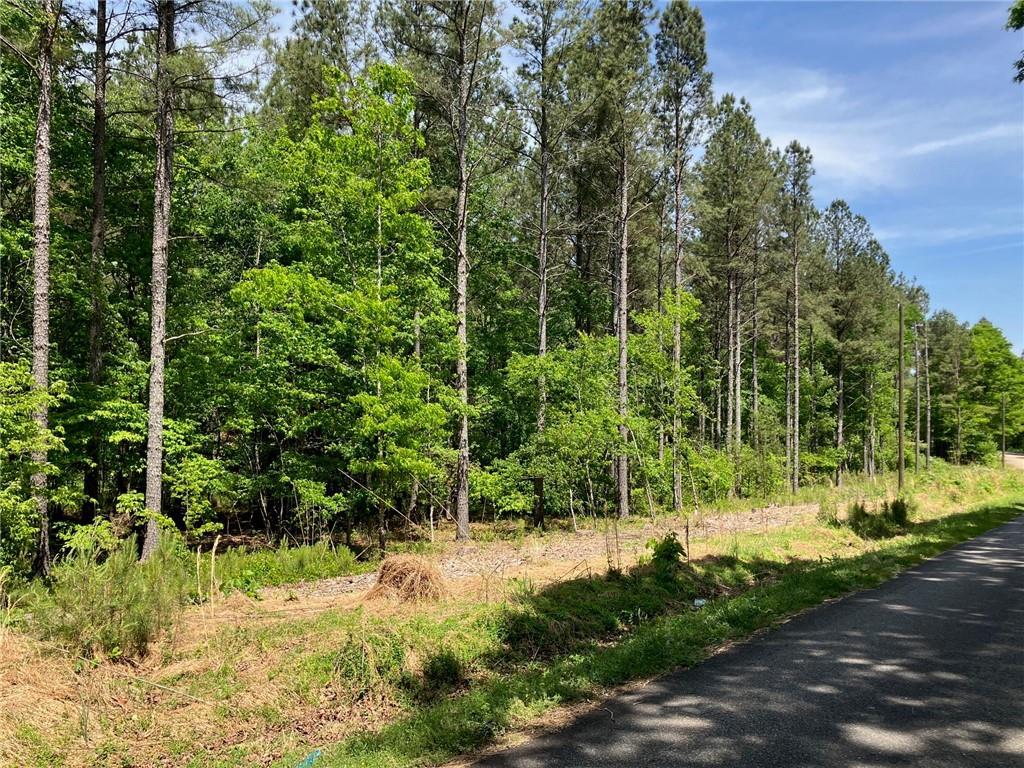 325 Rock Fence Rd., Adairsville, GA 30103