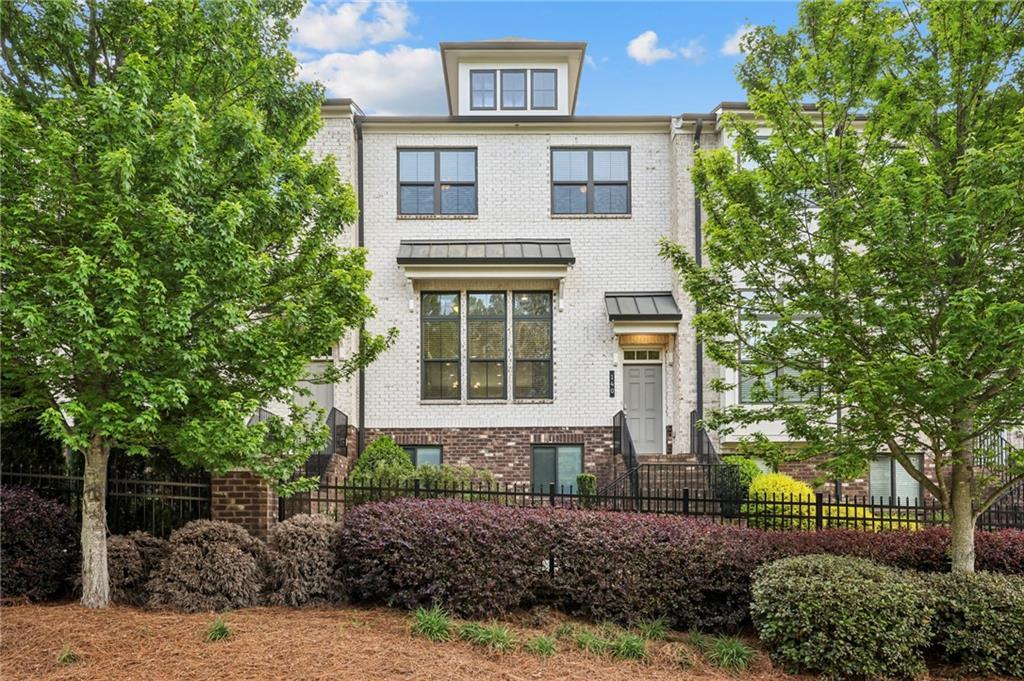 140 Fair View Cir., Roswell, GA 30076