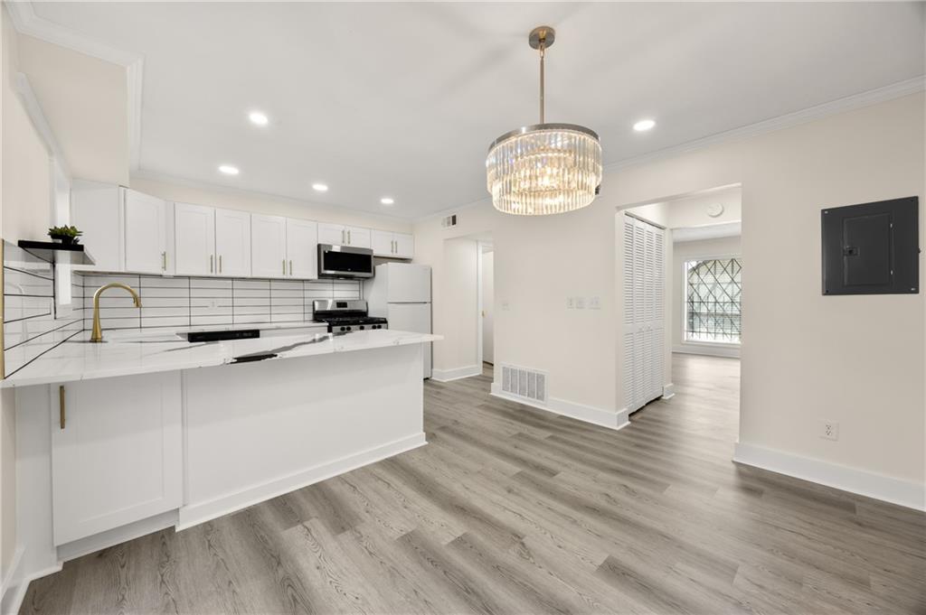 3298 Abbeywood Dr., Decatur, GA 30034