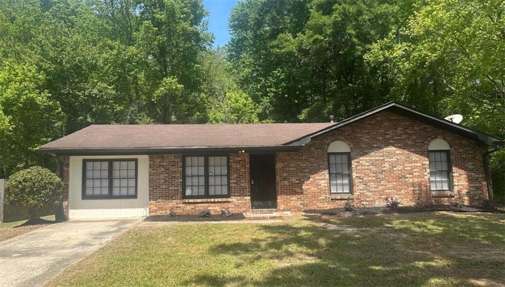 400 Cedar Wood Ct., Atlanta, GA 30349