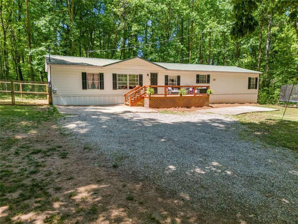 553 Pleasant Acres Dr., Maysville, GA 30558