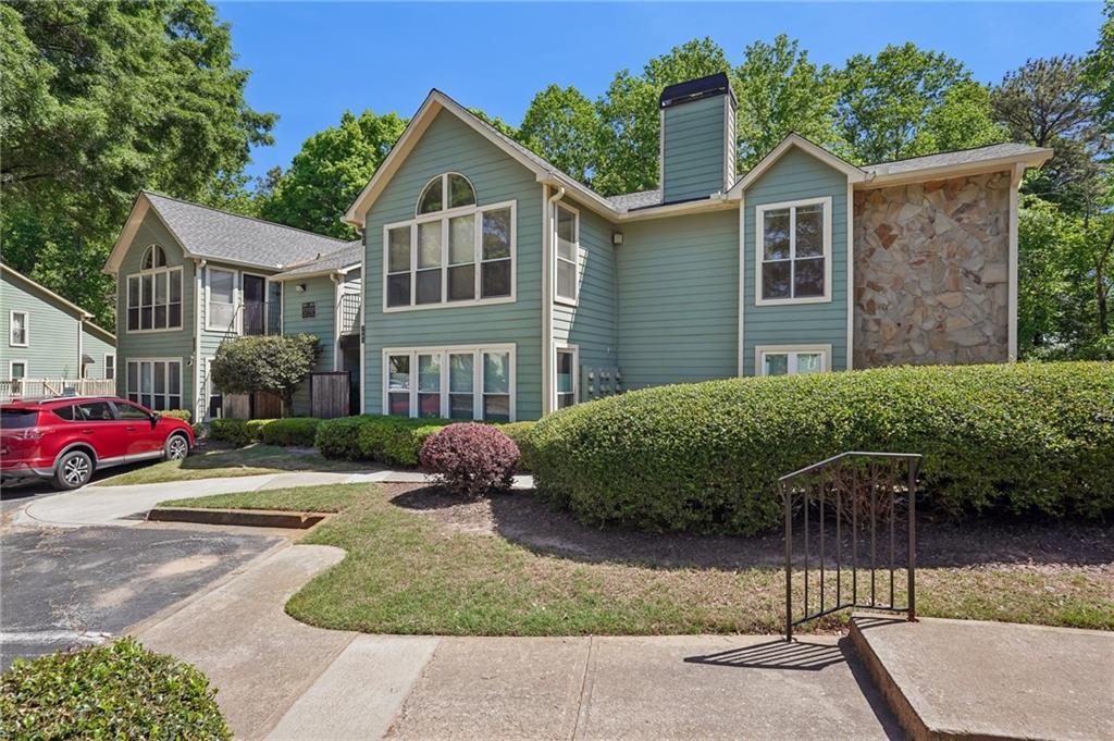 3019 Canyon Point Cir., Roswell, GA 30076