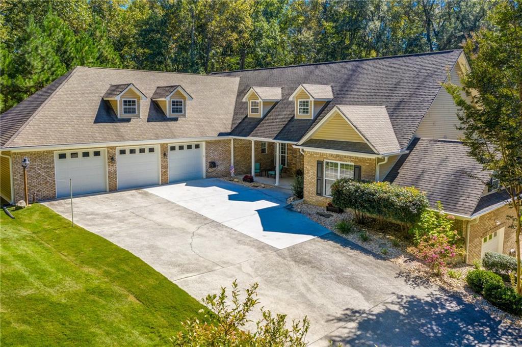 8878 Brewer Rd., Douglasville, GA 30134