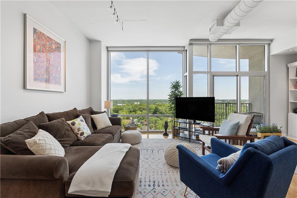 943 Peachtree St. #1415, Atlanta, GA 30309