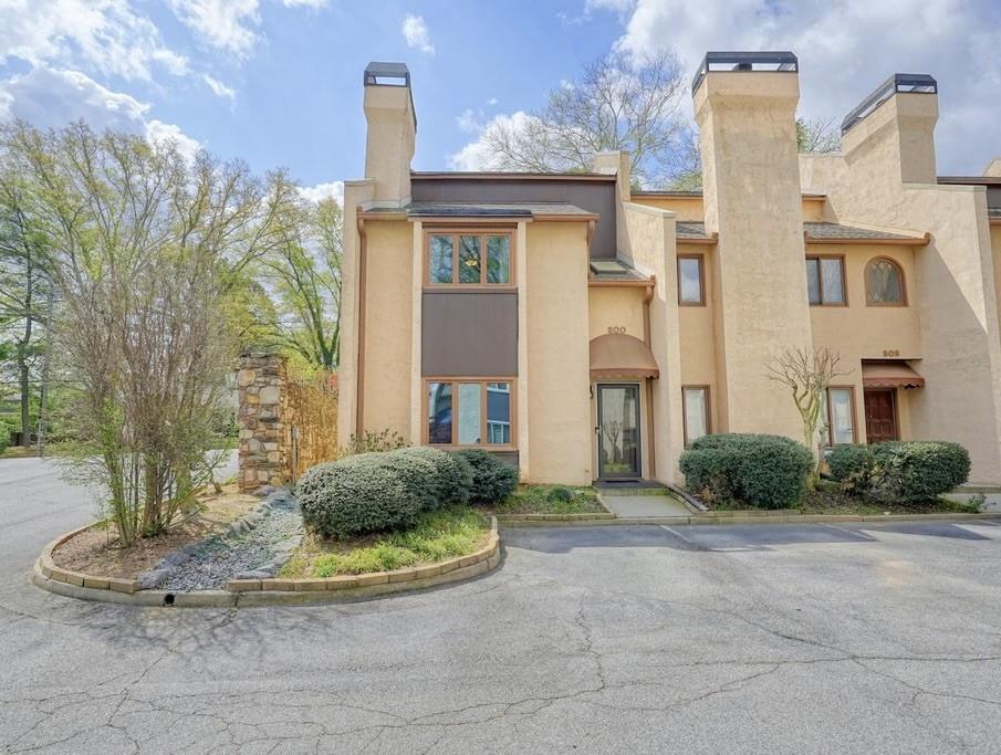 200 Roswell Landings Dr., Roswell, GA 30075