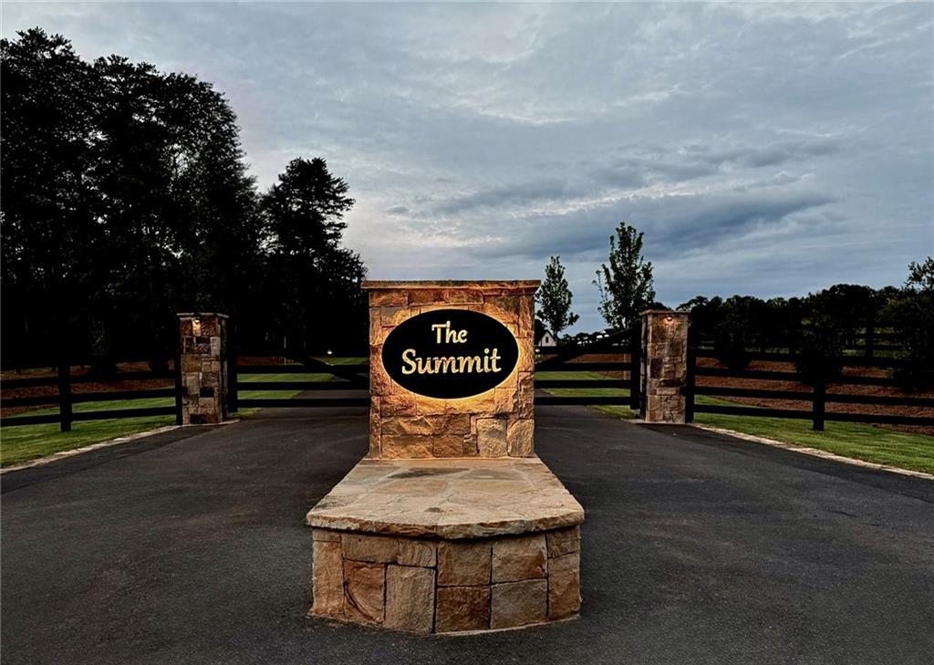 114 Palisade Dr., Rydal, GA 30171