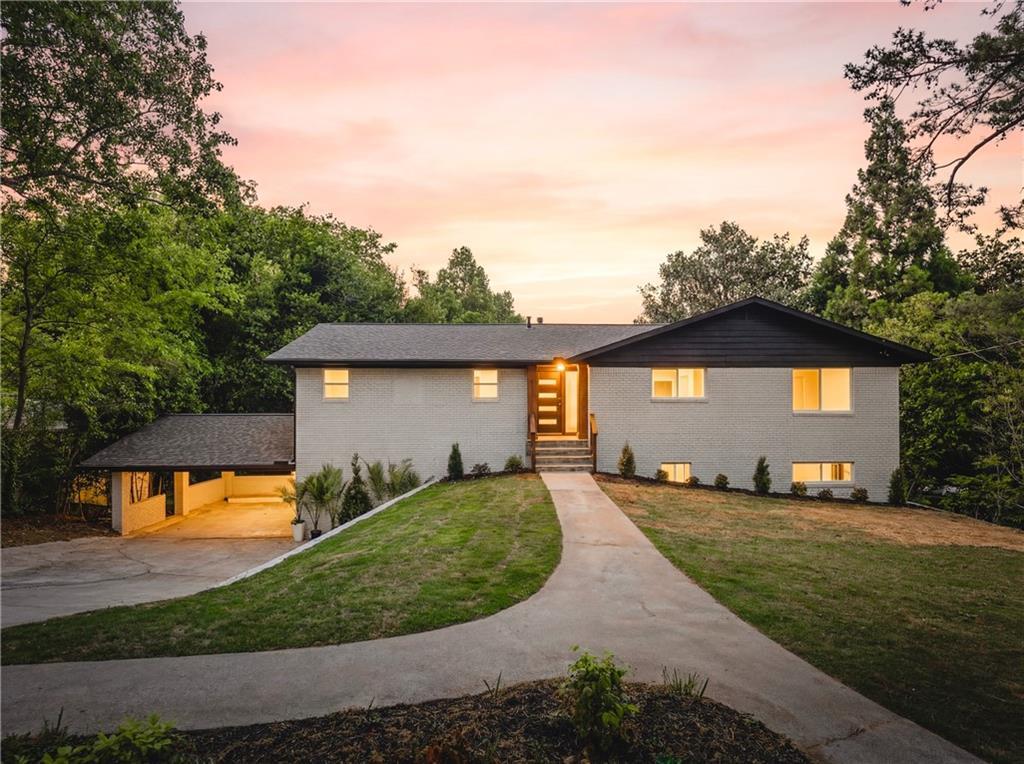 1679 Oak Ln., Atlanta, GA 30329