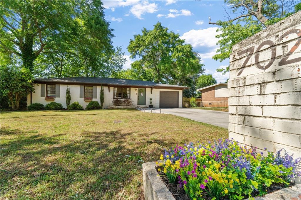 702 Burbank Dr., Smyrna, GA 30080