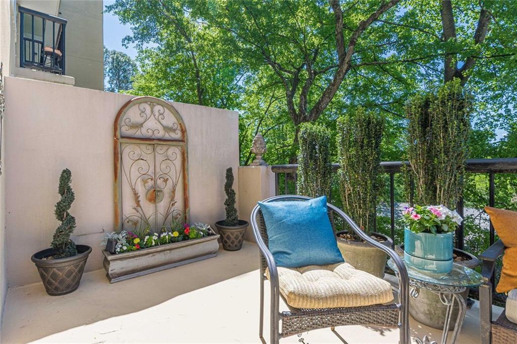 1 Biscayne Dr. #109, Atlanta, GA 30309