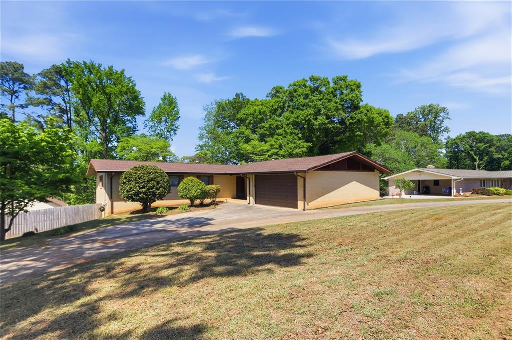 2989 Beechwood Dr., Lithia Springs, GA 30122