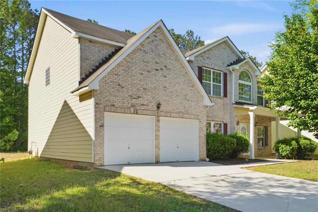 4969 Locherby Dr., Fairburn, GA 30213