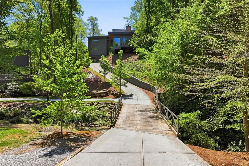 575 Mountain Way, Atlanta, GA 30342