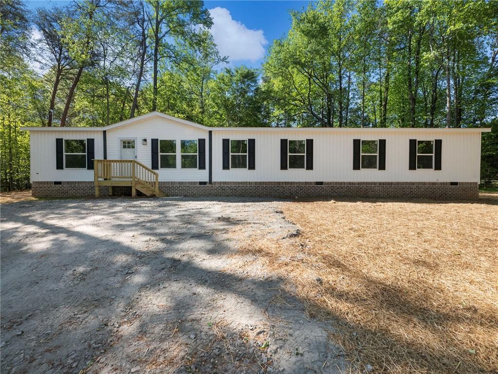 5228 Bogus Rd., Gainesville, GA 30506