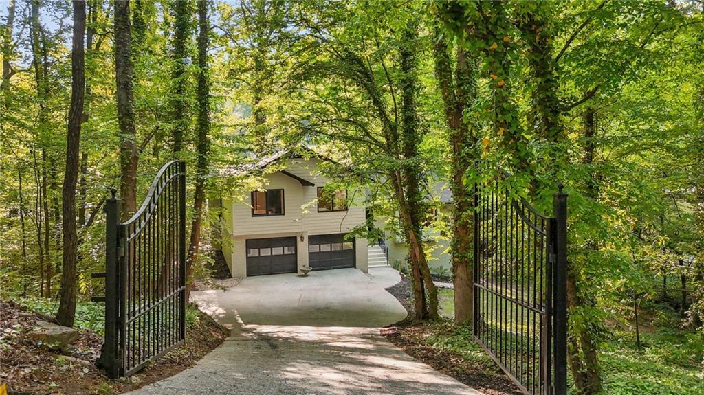 482 Willowbrook Dr., Smyrna, GA 30082