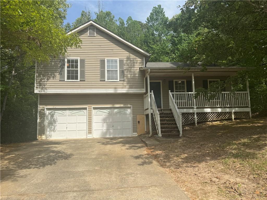 483 Thornbrooke Dr., Hiram, GA 30141