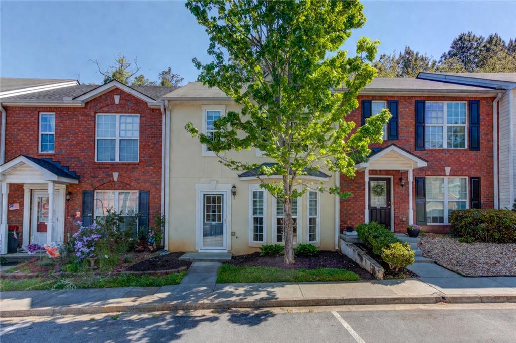 2776 Valley Green Dr., Gainesville, GA 30504