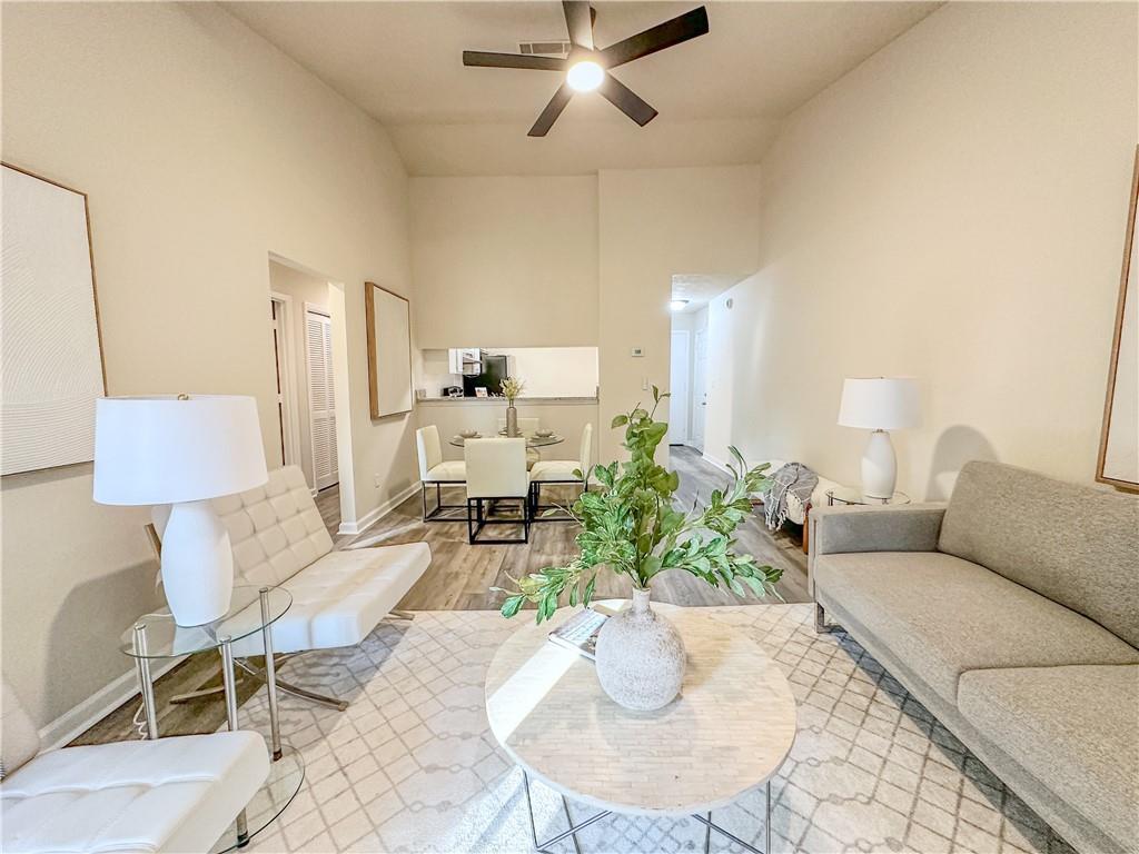 382 Teal Ct., Roswell, GA 30076