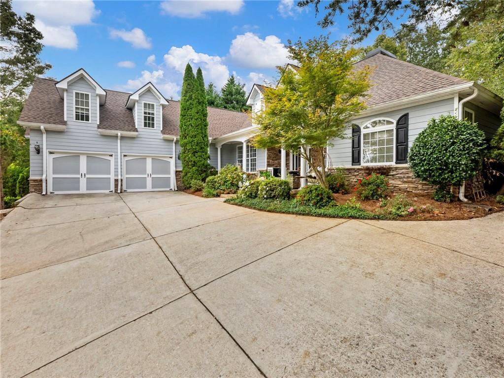 2641 Waters Edge Dr., Gainesville, GA 30504