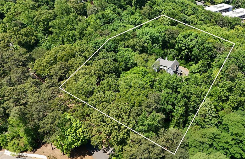 5280 Riverview Rd., Atlanta, GA 30327