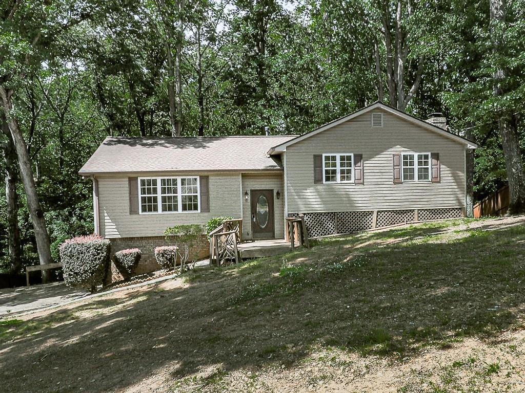 6911 Beechwood Dr., Acworth, GA 30102