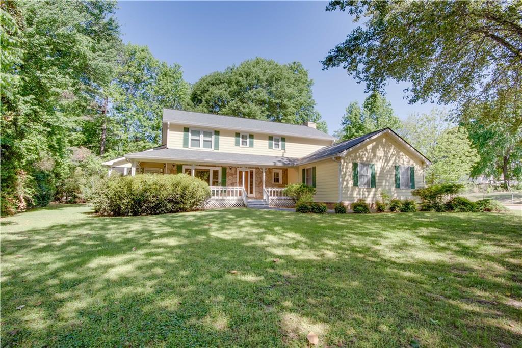 2123 Pinehurst Ln., Snellville, GA 30078