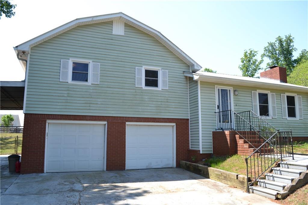 105 Trickum Hills Dr., Woodstock, GA 30188