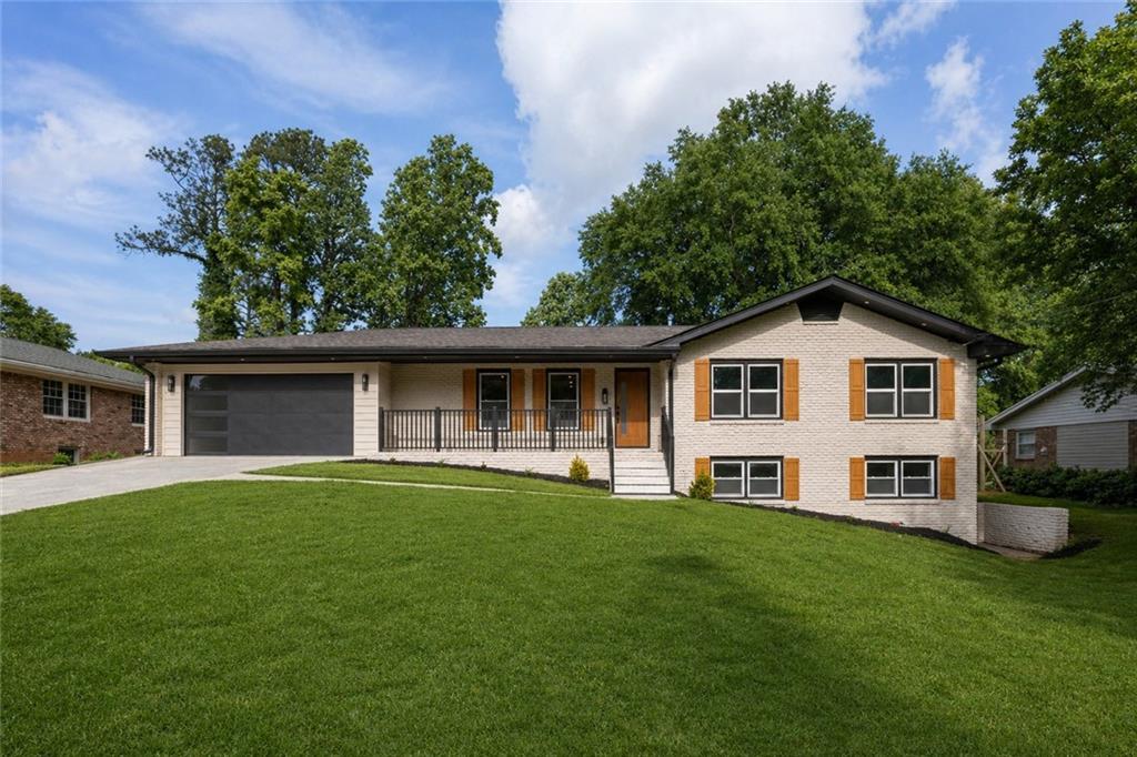 3767 Plumcrest Rd., Smyrna, GA 30082