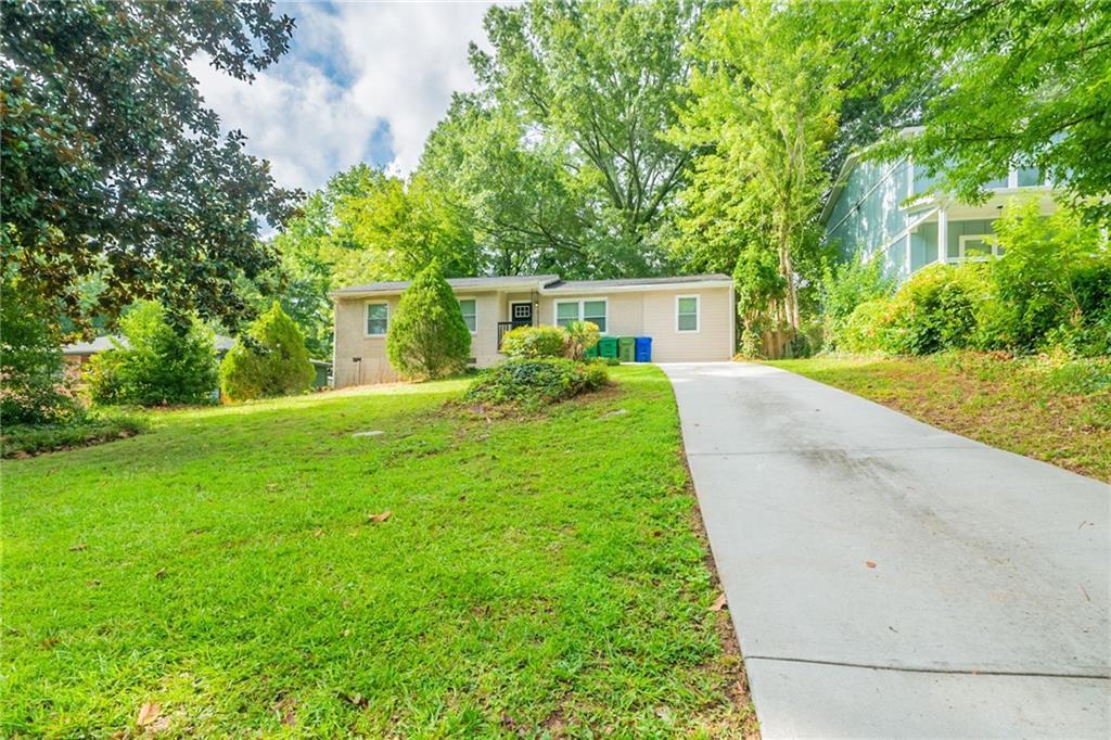 3185 Bluebird Ln., Decatur, GA 30032