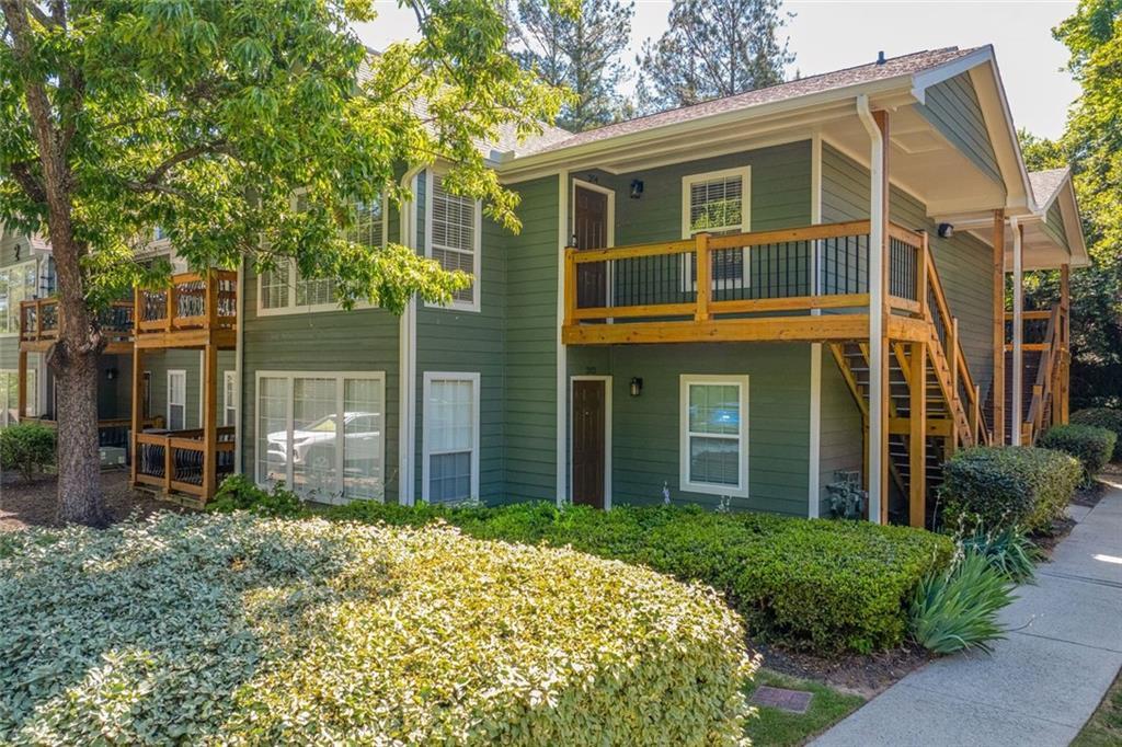 204 Berkeley Woods Dr., Duluth, GA 30096