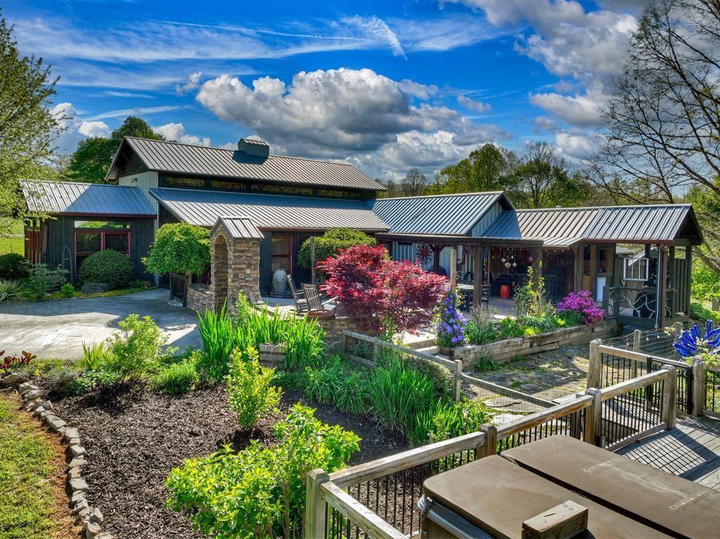 112 Loving Meadows Ln., Morganton, GA 30560