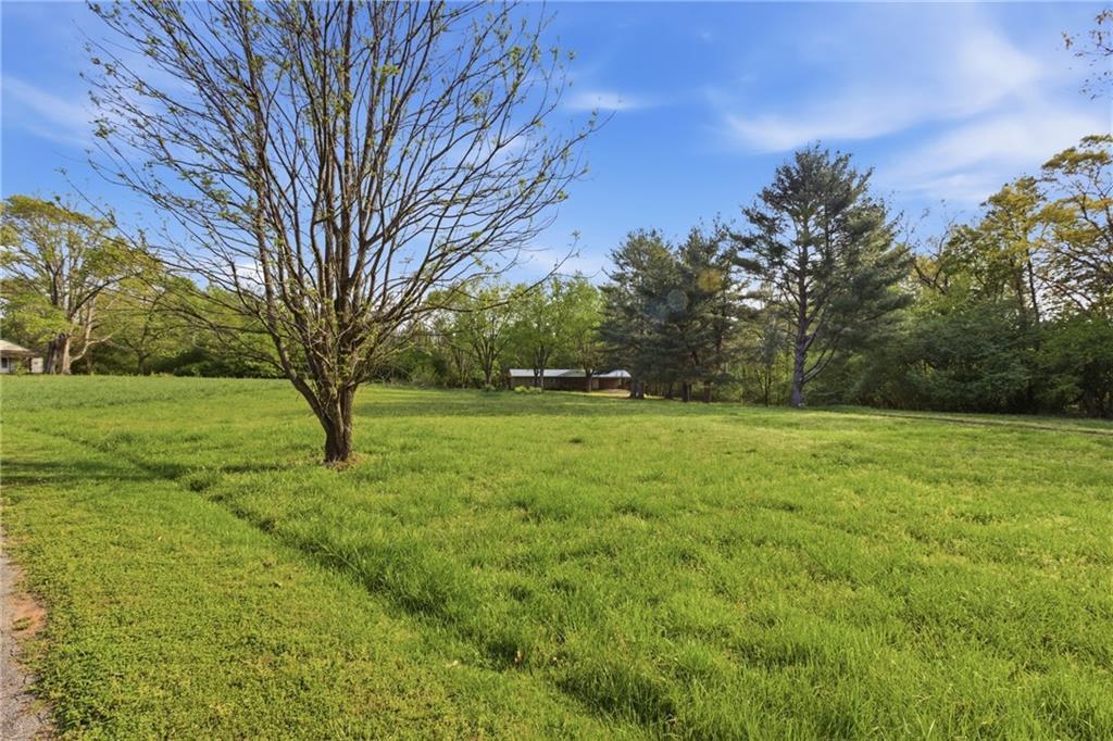 6668 Belton Bridge Rd., Lula, GA 30554