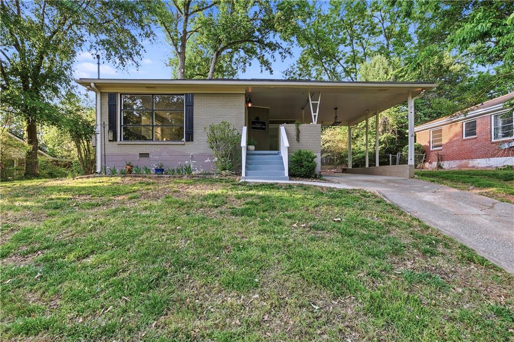 2992 Belvedere Ln., Decatur, GA 30032