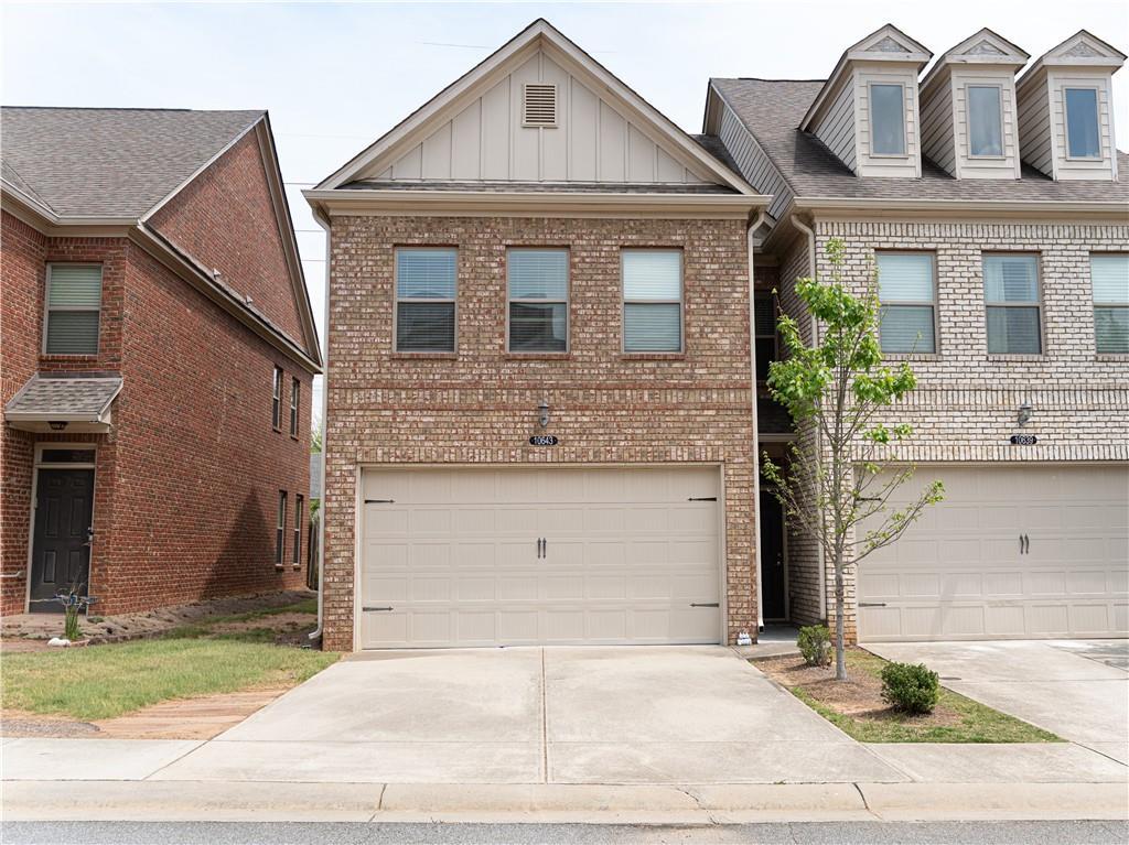 10643 Naramore Ln., Alpharetta, GA 30022
