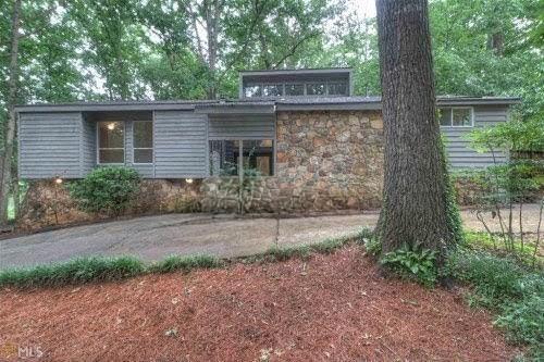 3316 Sweetwater Dr., Lawrenceville, GA 30044