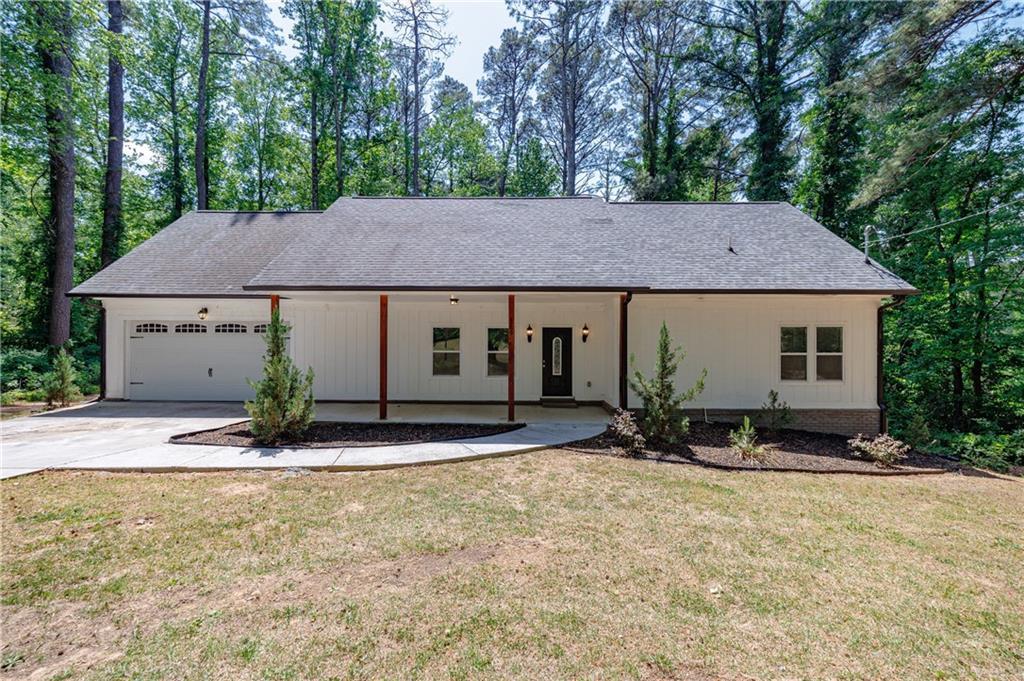 4299 Stonewall Tell Rd., Atlanta, GA 30349