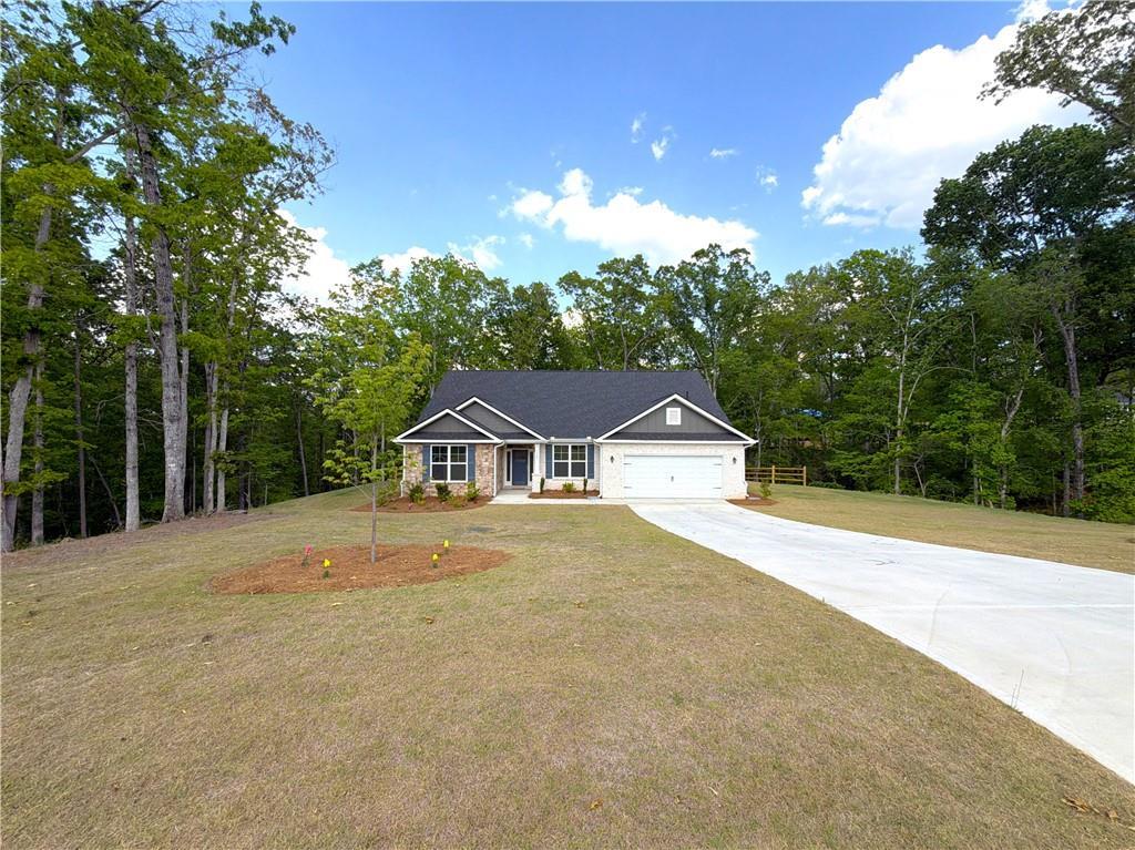 3382 Milan Ct., Douglasville, GA 30135