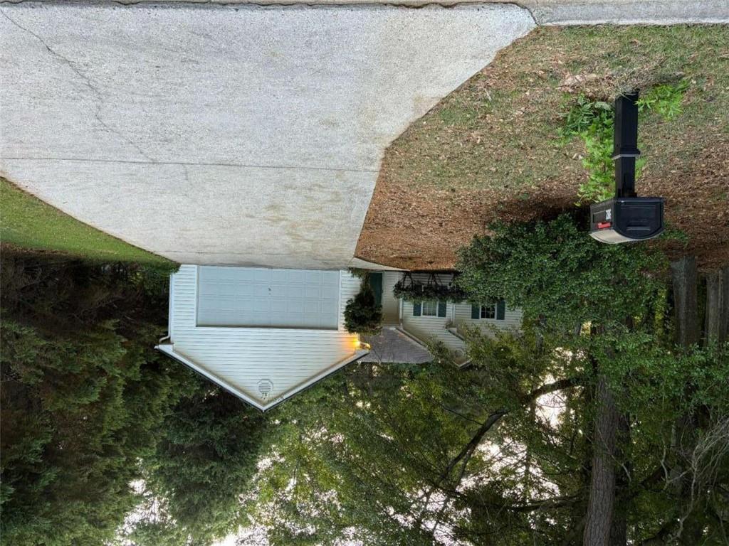 882 Whispering Way, Winder, GA 30680