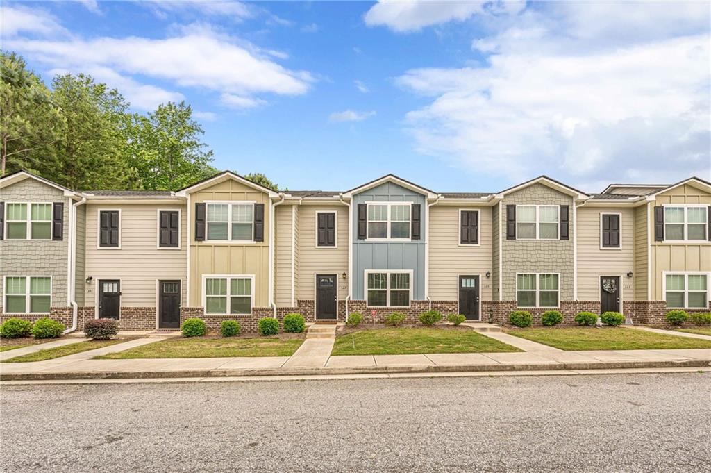 327 Ashigan St., Union City, GA 30291