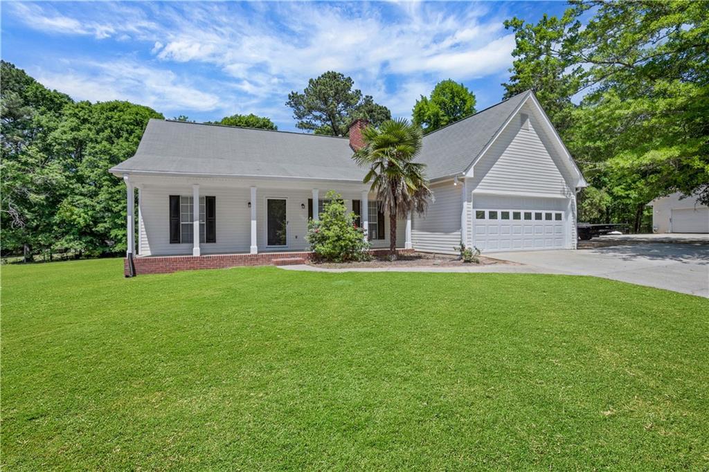 802 Cambridge Creek Dr., Conyers, GA 30094