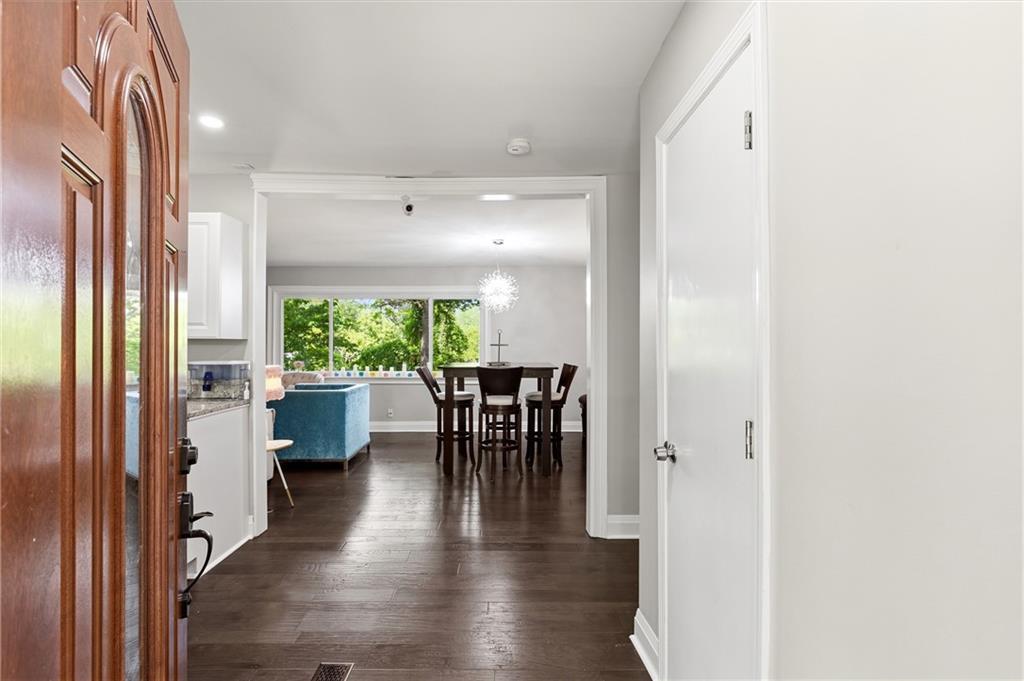 670 Montclair Dr., Smyrna, GA 30082