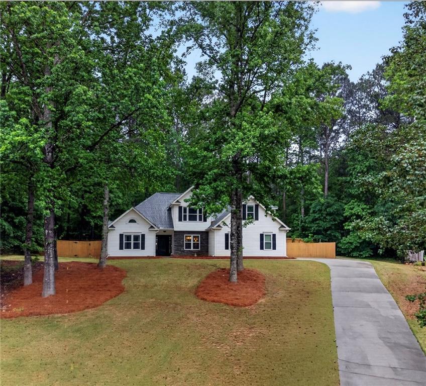 85 Elmwood Dr., Sharpsburg, GA 30277