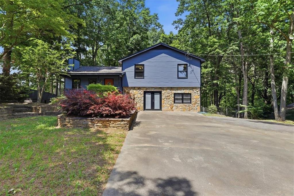 2845 Sardis Dr., Buford, GA 30519