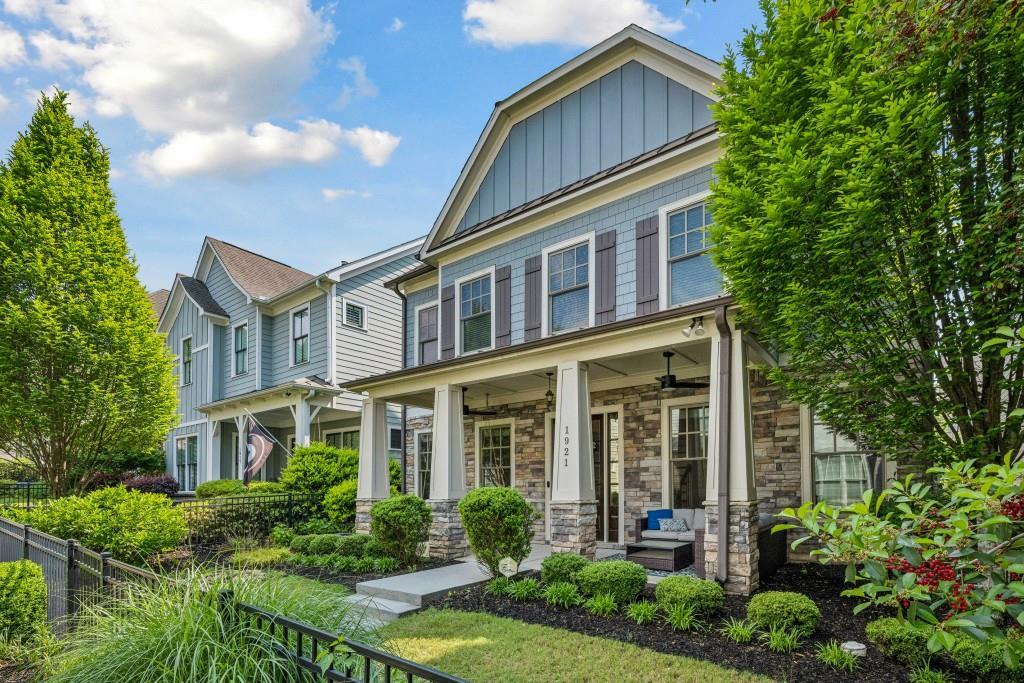 1921 Red Eagle Walk, Atlanta, GA 30318