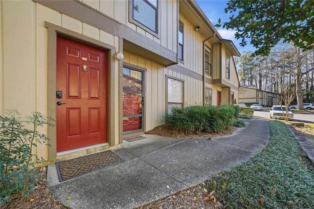 1104 Woodcliff Dr., Atlanta, GA 30350