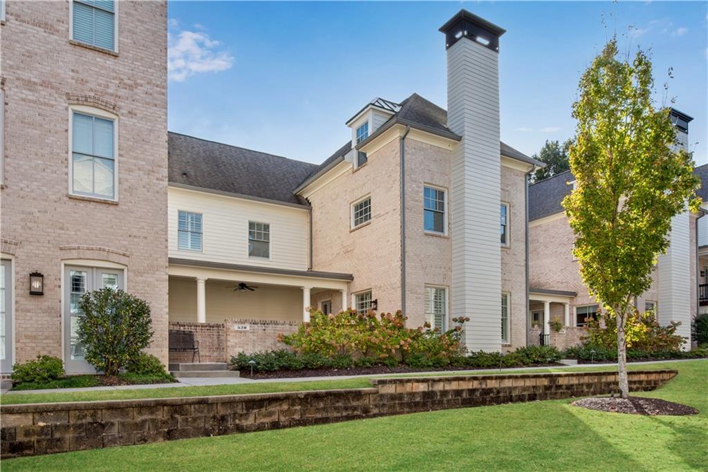 520 Clover Ct., Roswell, GA 30075